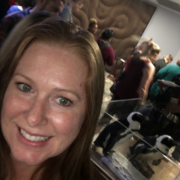 Meet your Posher, Linley - Picture 1 of 1